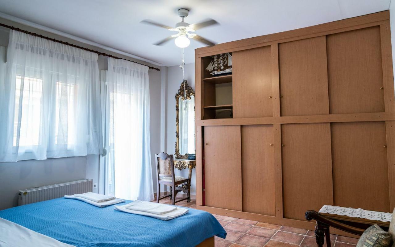 Next To The Sea - Apartment Agia Triada  Bagian luar foto